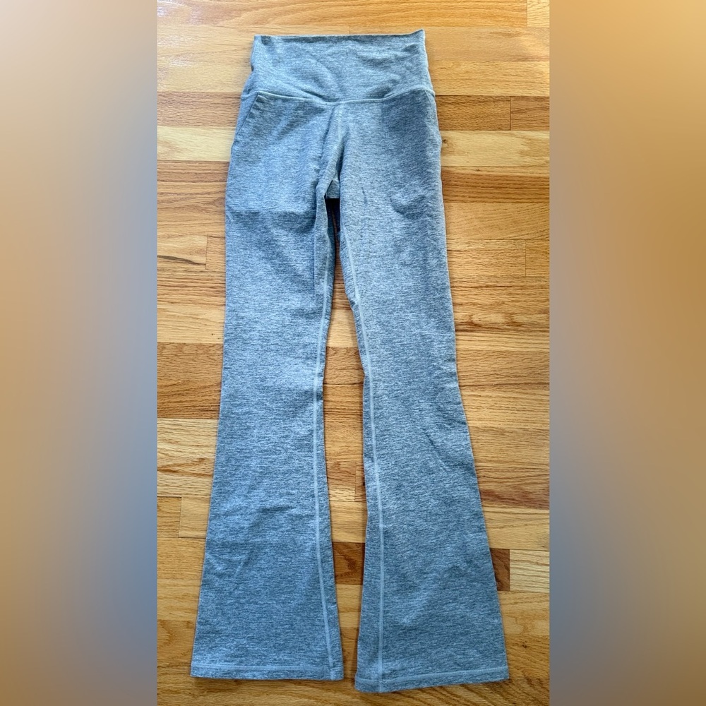 Offline By Aerie The Hugger Bootcut Hi Rise Flared Leggings Size S Yoga Pants